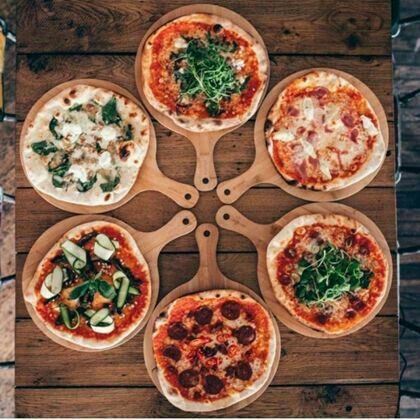 Wyrabianie ciasta na pizzę